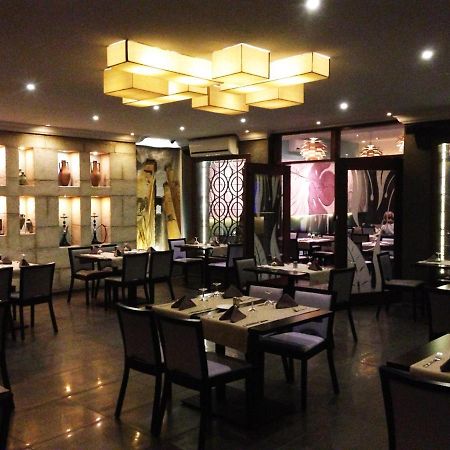 Hotel & Restaurant Farid Дакар Екстериор снимка