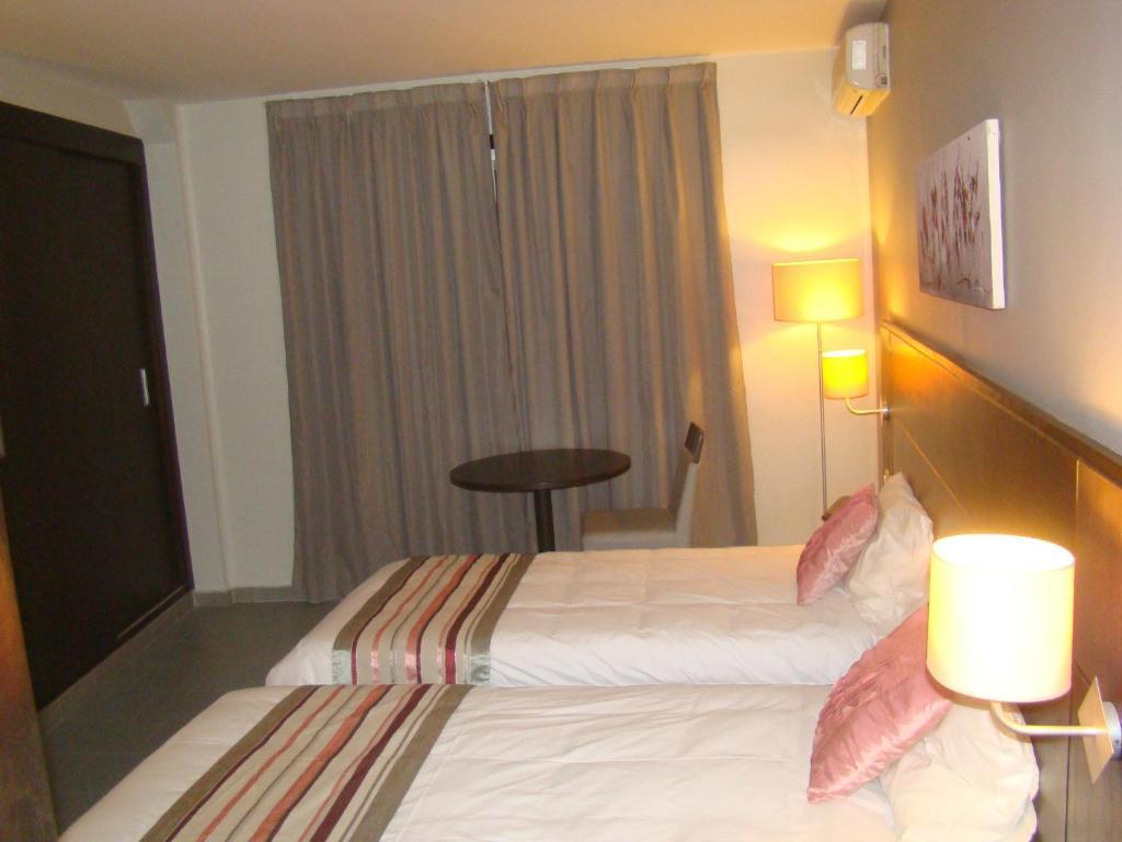 Hotel & Restaurant Farid Дакар Стая снимка