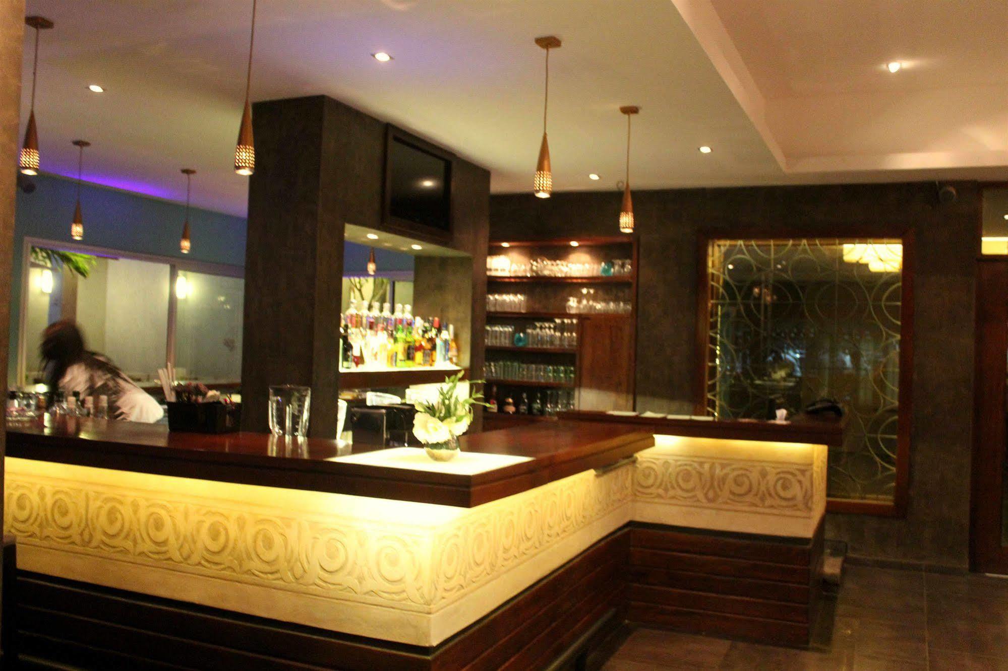 Hotel & Restaurant Farid Дакар Екстериор снимка